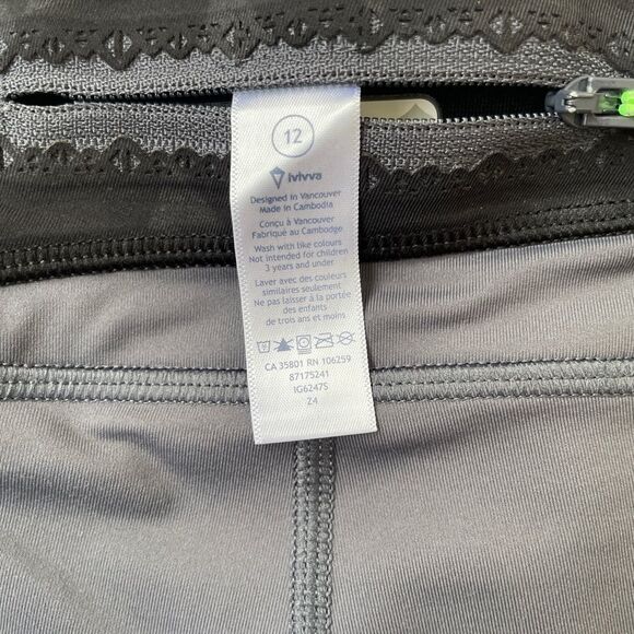 Ivivva Girl’s Elastic Waist Athletic Yoga Leggings Size 12 Grey Black - Picture 14 of 16